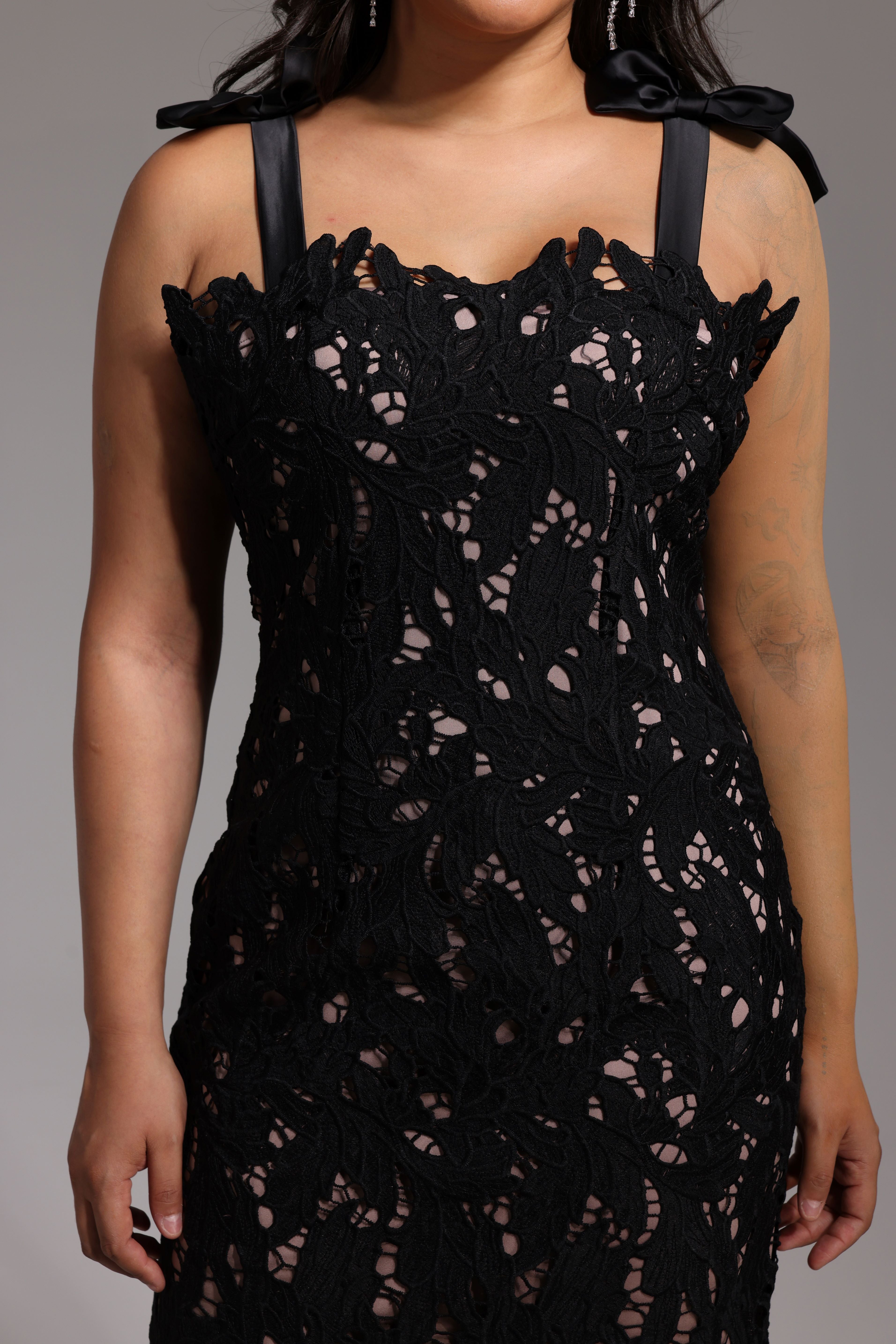 LACE GOWN WITH BOW STRAPS