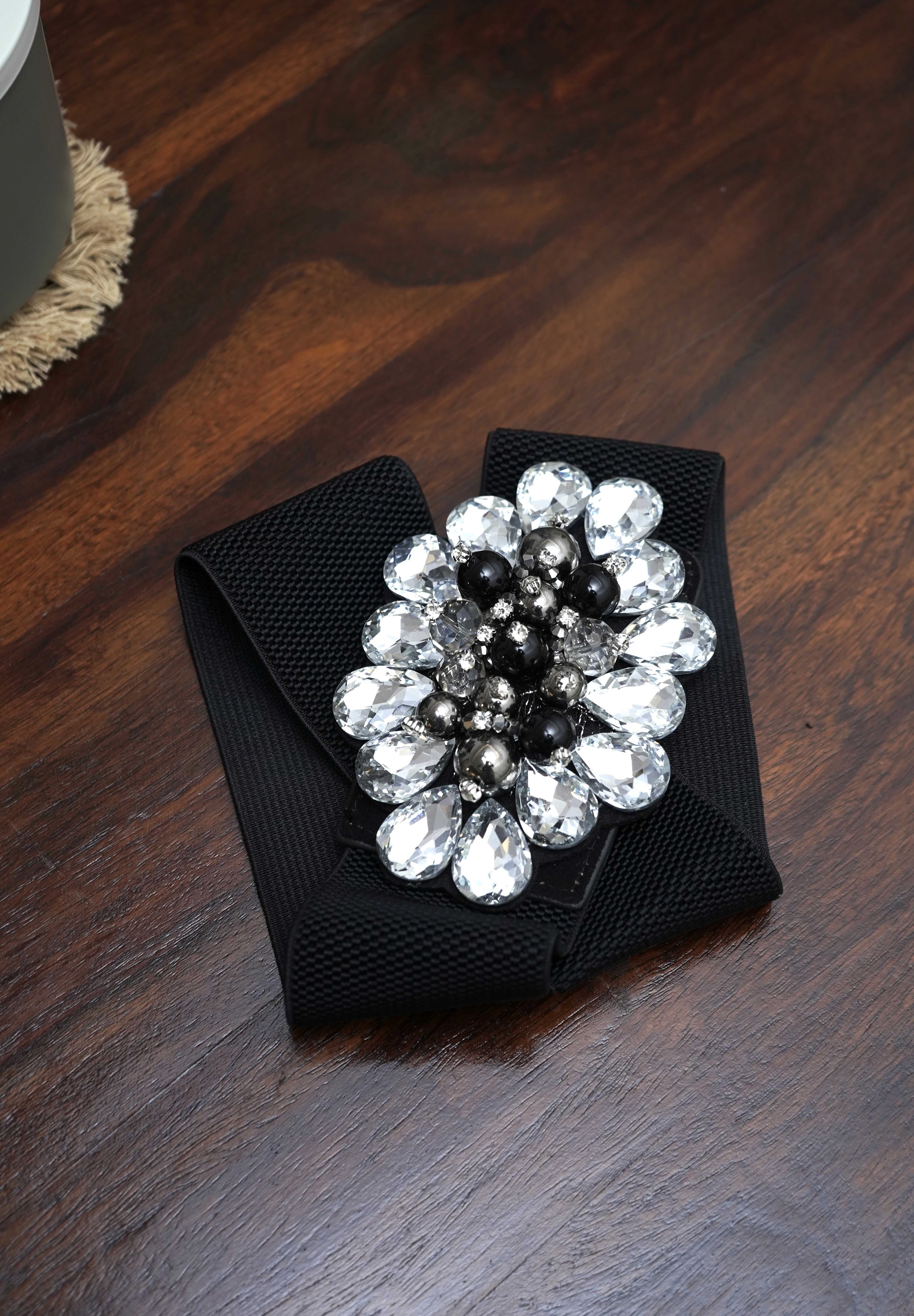 The Silver Nebula Label Belt